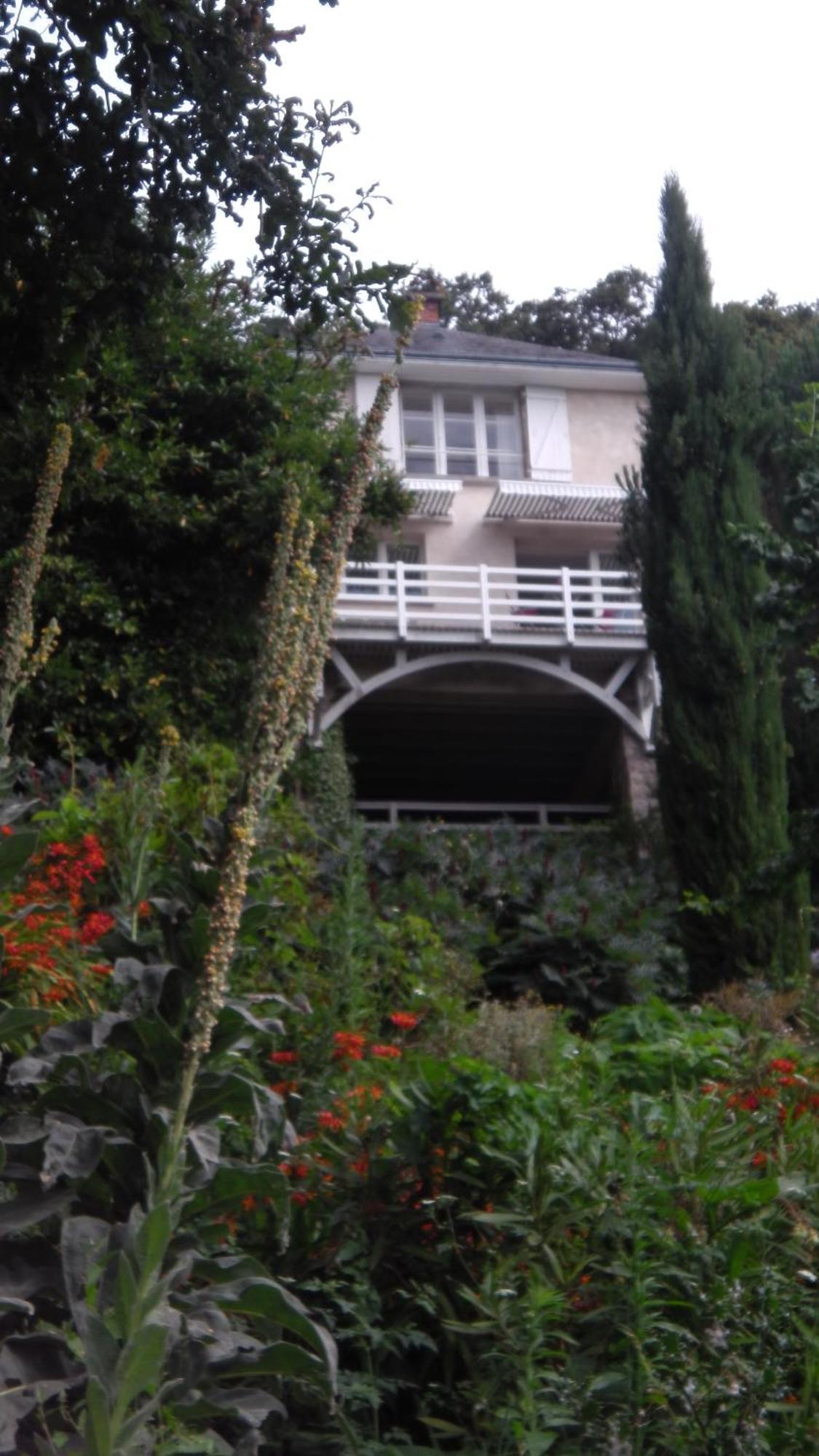 Gite La Bertichere 3 Etoiles Saint-Jean-le-Thomas Exterior photo
