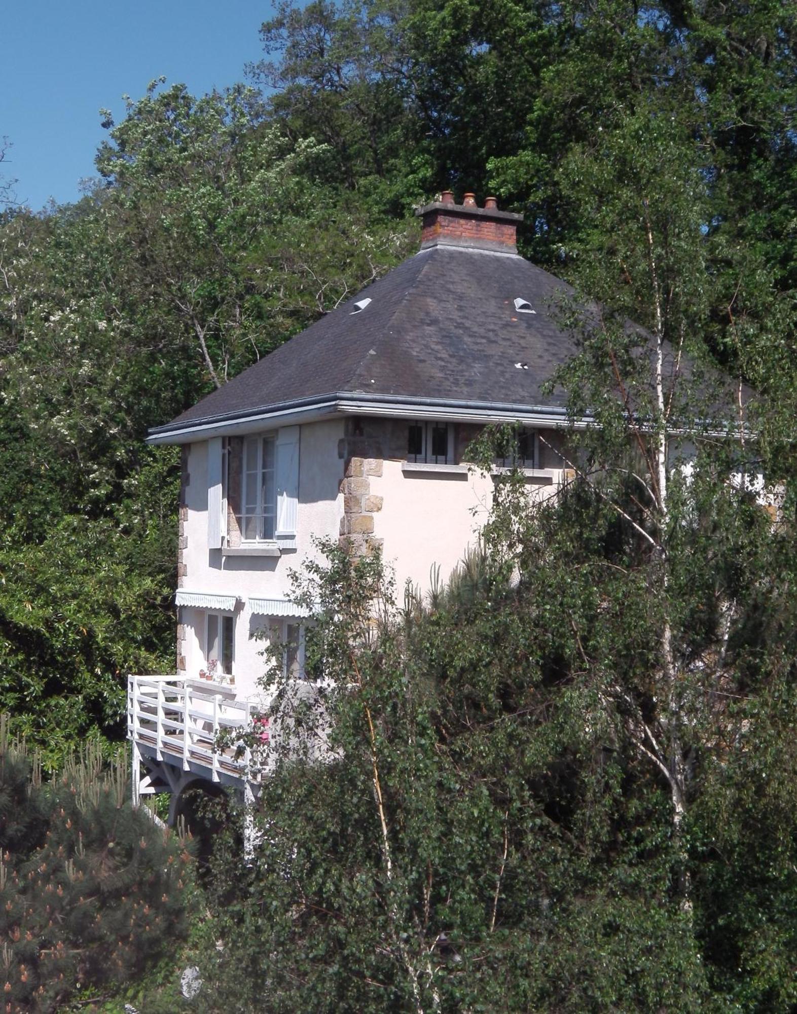 Gite La Bertichere 3 Etoiles Saint-Jean-le-Thomas Exterior photo
